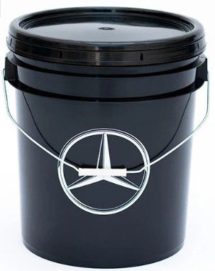 Contenants en plastique noir de 18 litres pour le lavage de voiture personnalisés