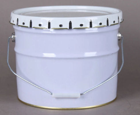 Un seau en acier à tête ouverte de 3 litres de hauteur