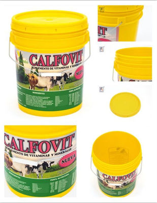 Bouteilles en plastique de 5 gallons avec couvercles pour le stockage de liquide