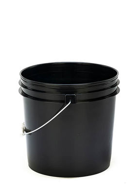 Des seaux en plastique à tête ouverte et commodes avec couvercle à bec Rieke Flex